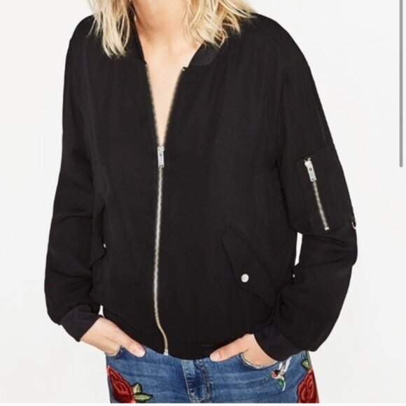 Zara Light Black Bomber Jacket Size XS Bikercore Edgy Layering Moto Neutral - Picture 7 of 7